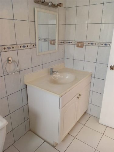 CASA Avda. Las Condes / Charles Hamilton