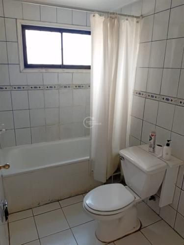 CASA Avda. Las Condes / Charles Hamilton