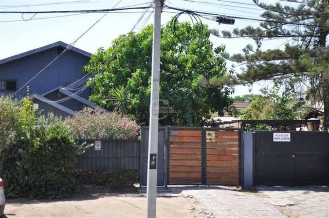 CASA Avda. Las Condes / Charles Hamilton