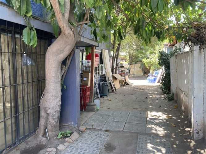 CASA Avda. Las Condes / Charles Hamilton