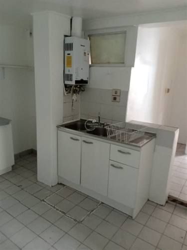 CASA Avda. Las Condes / Charles Hamilton