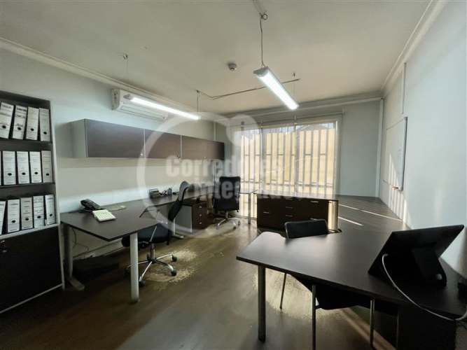 OFICINA Av. Macúl / Quilín