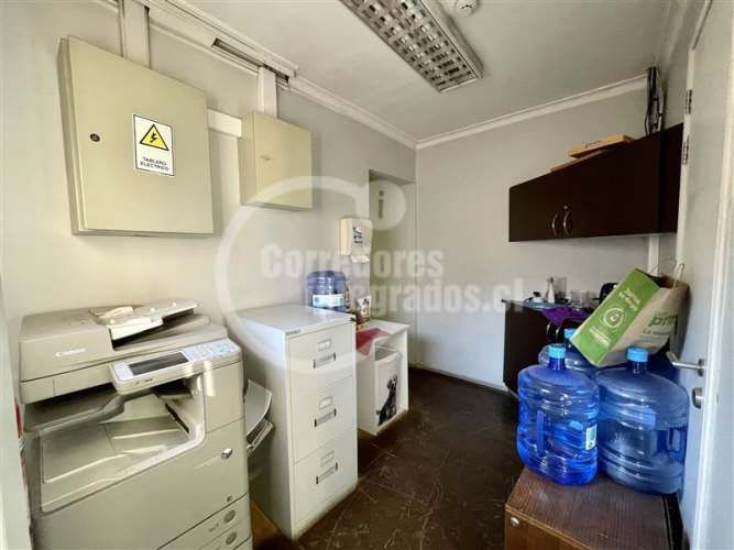 OFICINA Av. Macúl / Quilín