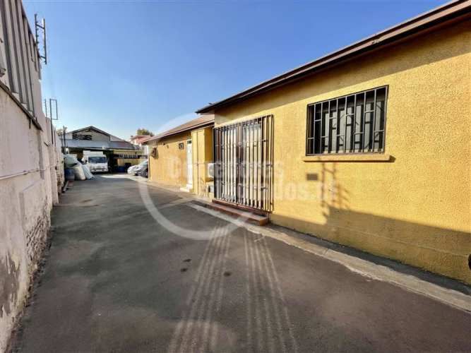 OFICINA Av. Macúl / Quilín