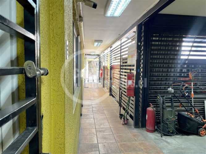 OFICINA Av. Macúl / Quilín