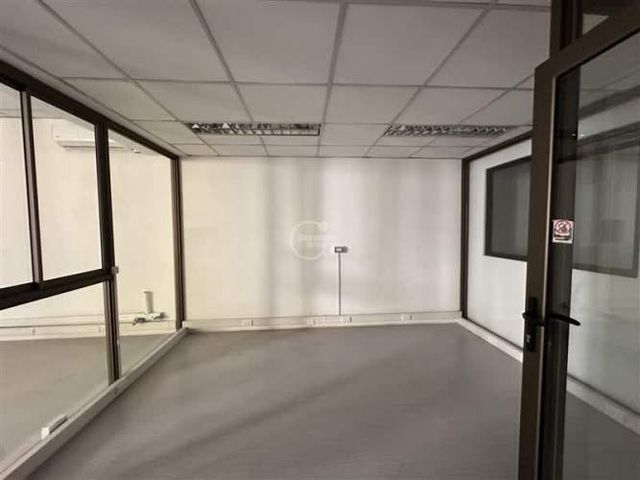 OFICINA A. Varas/S. Bolívar