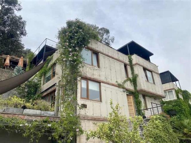 CASA Condominio Los Almedros