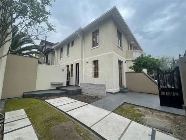 CASA E.Castillo Velasco/ Monseñor Eyzaguirre