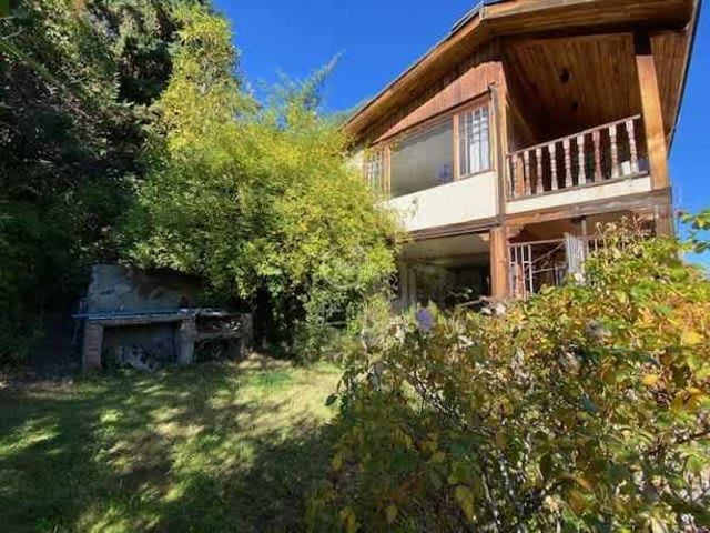 CASA Pastor Fernández / Camino El Cajón