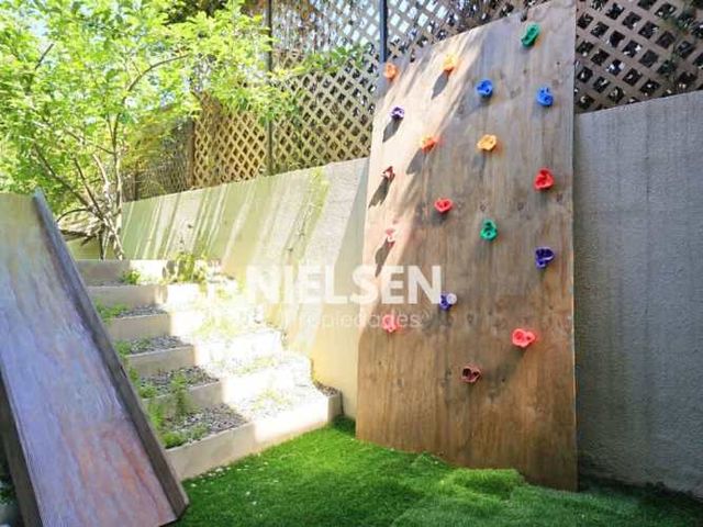 Casa en venta 4 Dormitorios y 5 baños en Lo Barnechea