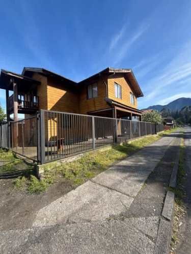 SITIO CON DOS CASAS EN PUCON CENTRAL, IDEAL INVERS