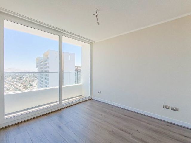 Av. María Rozas Velá (1 Est /1 Bod) [2744-1]