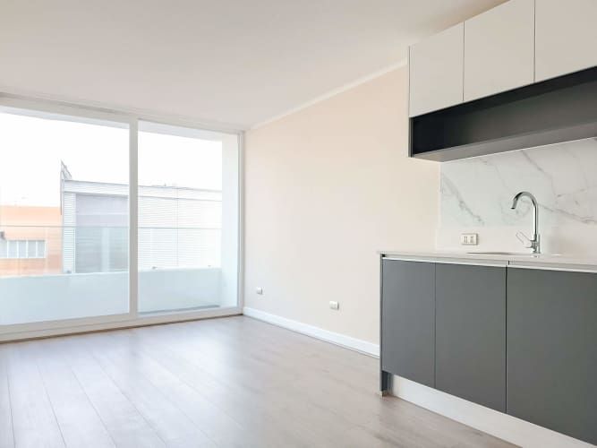 Av. María Rozas Velá (1 Est /1 Bod) [2744-1]