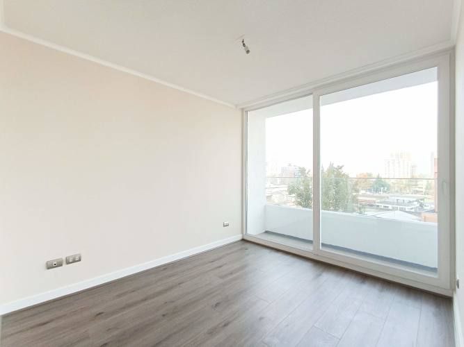 Av. María Rozas Velá (1 Est /1 Bod) [2744-1]