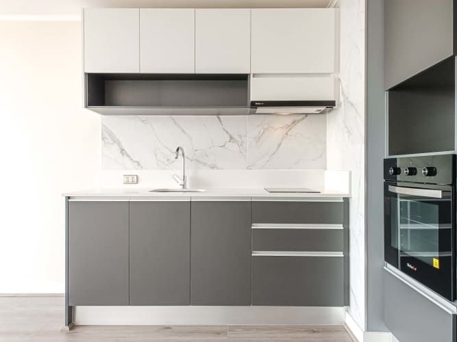 Av. María Rozas Velá (1 Est /1 Bod) [2744-1]