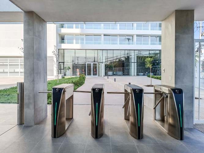 Av. María Rozas Velá (1 Est /1 Bod) [2744-1]