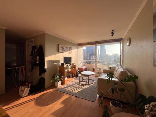 Departamento en venta c/ estacionamiento en Metro Manquehue - Apumanque