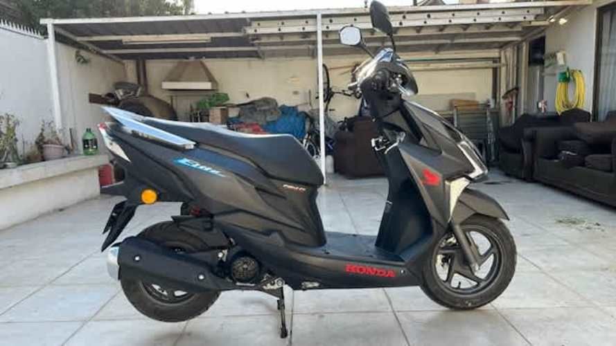 Moto Scooter Honda Elite