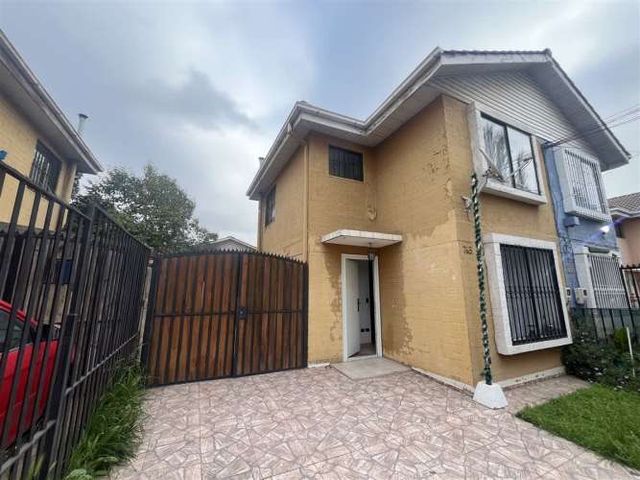 CASA cercano metro tren 5 pinos