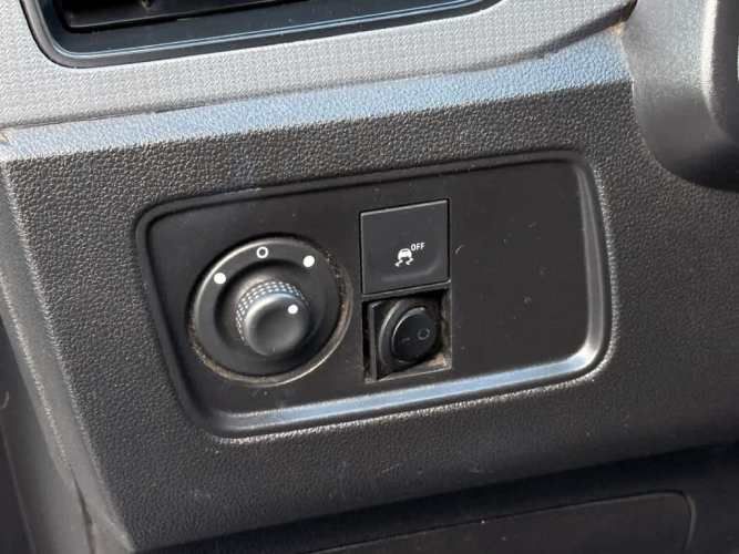 RENAULT EXPRESS 2023