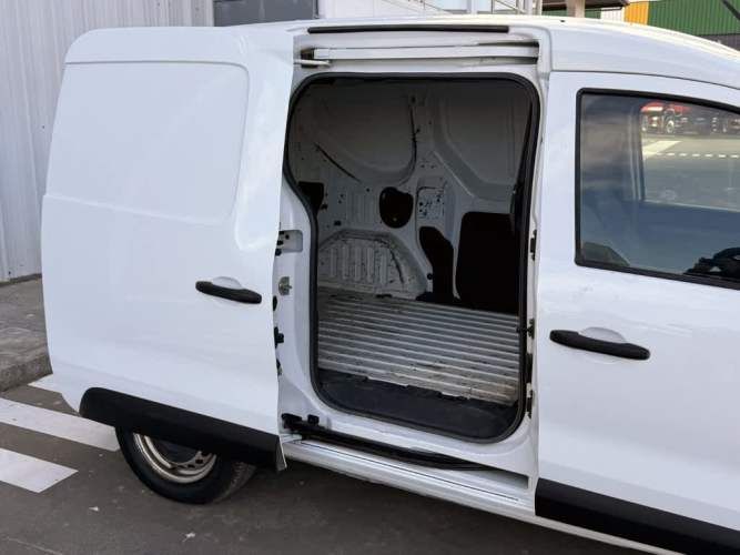 RENAULT EXPRESS 2023