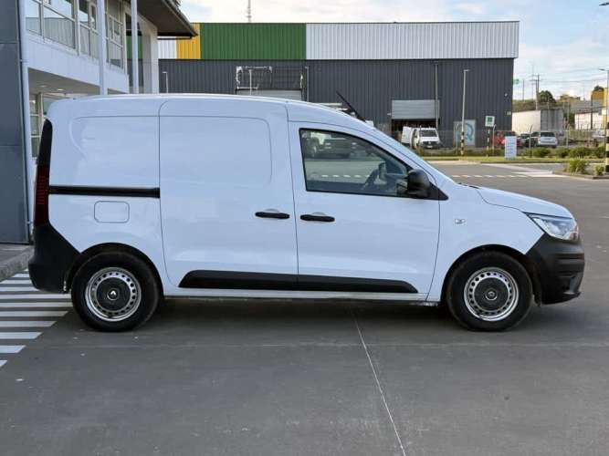 RENAULT EXPRESS 2022