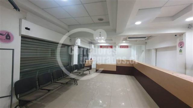 LOCAL COMERCIAL Serrano esquina porvenir