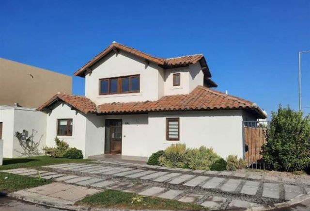 CASA Condominio Los Montes