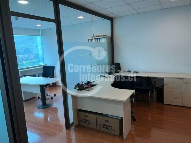 OFICINA Av Andres Bello con Manuel Montt