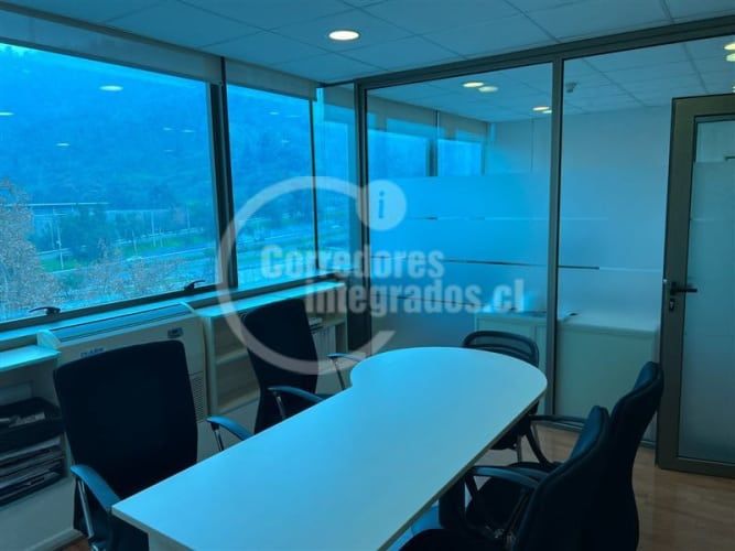 OFICINA Av Andres Bello con Manuel Montt