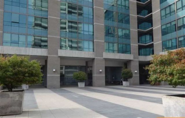 OFICINA Avda. Las Condes / Cantagallo