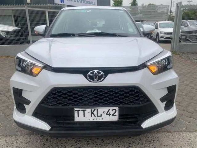 TOYOTA RAIZE 2025