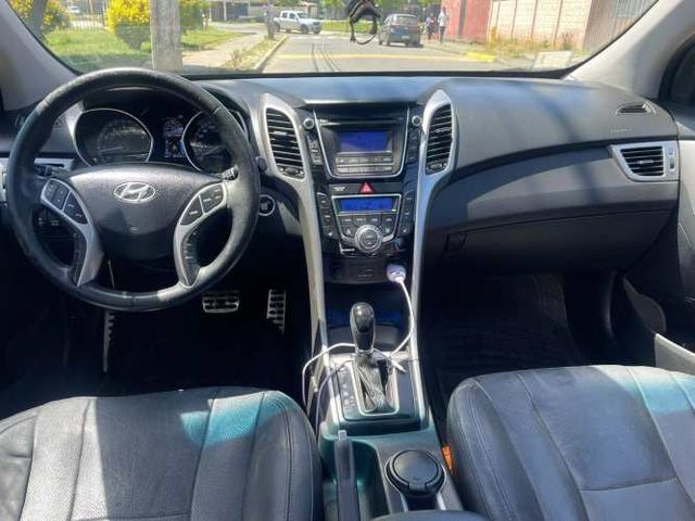 Hyundai I 30 Año 2015 Top de Línea