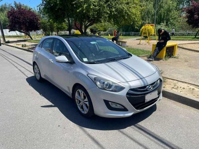 Hyundai I 30 Año 2015 Top de Línea
