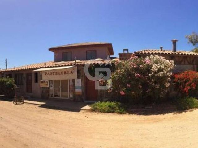 Cabañas, restaurant y pastelería con patente