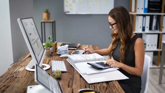 Asistente Administración