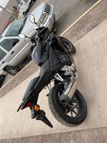 HONDA CBR400R