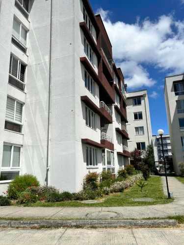 Arriendo Departamento con estacionamiento, en primer piso, buena ubicación.