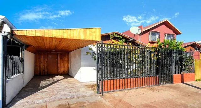 VENTA DE CÓMODA CASA EN MAIPÚ (REGULARIZADA)