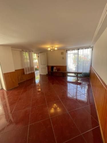 Casa en venta c/ estacionamiento en Cardenal Caro