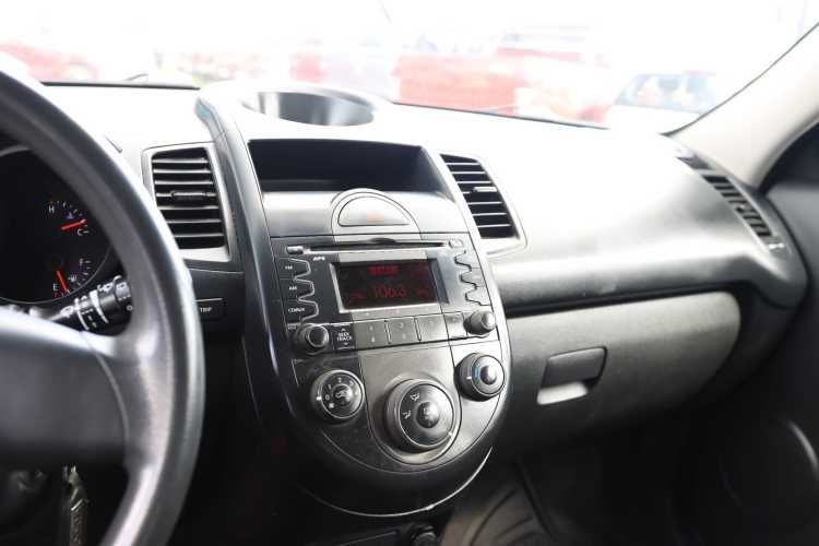 KIA SOUL AÑO 2010 HATCHBACK MOTOR BENCINA CAJA MT SIN AC