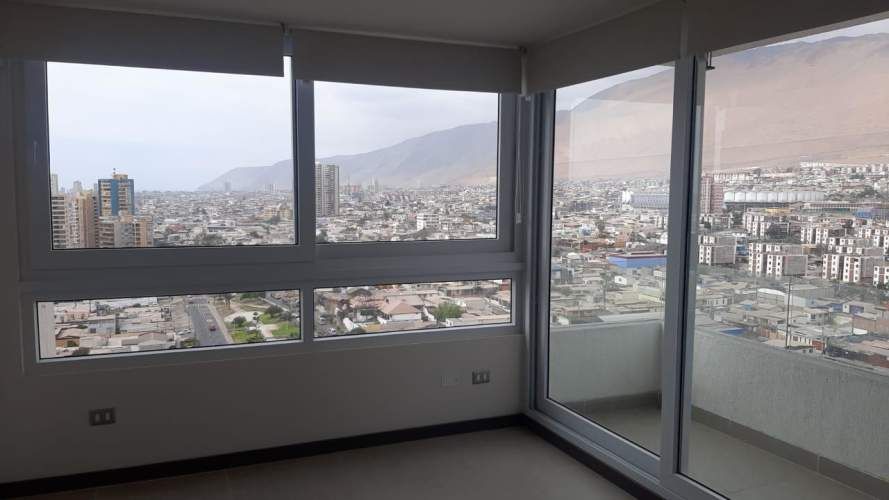 DEPARTAMENTO EDIFICIO PARADISE/ A METROS DE PLAYA BRAVA.