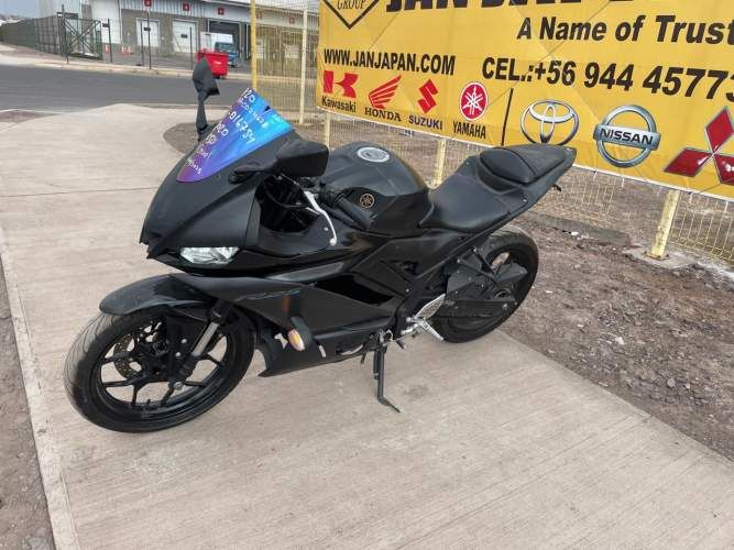YAMAHA R25