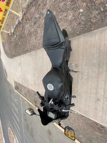 YAMAHA R25