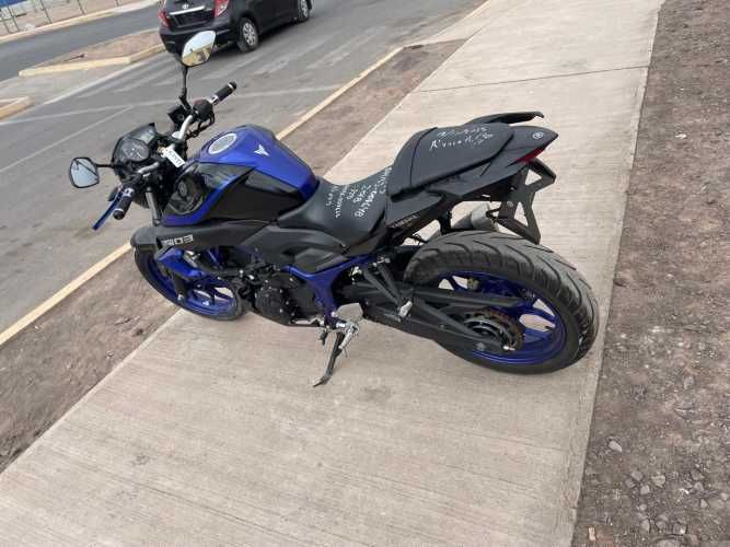 YAMAHA MT-25