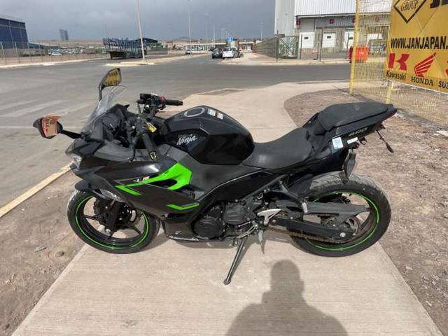 KAWASAKI NINJA 400cc