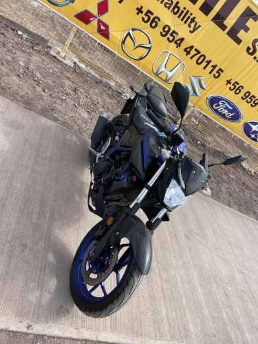 YAMAHA MT-25