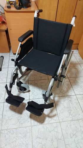 Silla de ruedas Lesenhilf modelo isoflex 2900