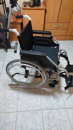 Silla de ruedas Lesenhilf modelo isoflex 2900