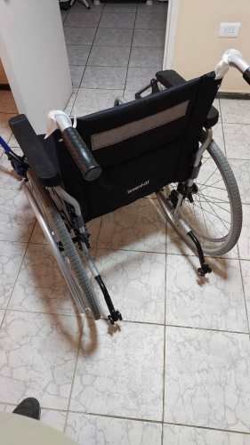 Silla de ruedas Lesenhilf modelo isoflex 2900